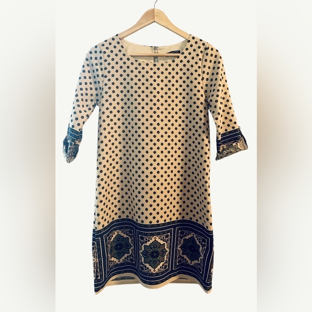 Jella Couture dress, crop sleeves with button design.​​​​​​​